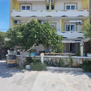 https://apartmani-dinjiska.hotelinzadar.com