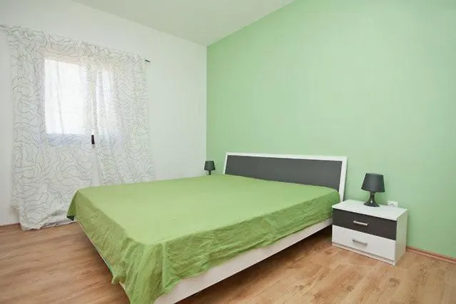 Villa Lili Pula Apartment