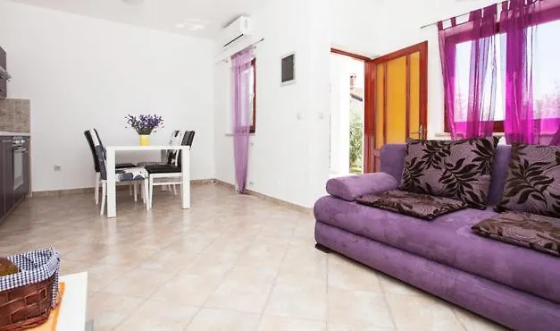 Apartment Villa Lili Pula