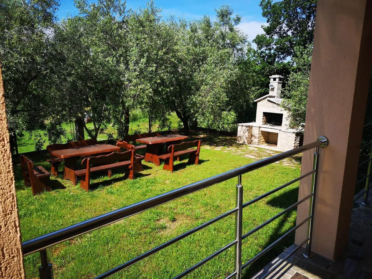 Apartment Villa Lili Pula