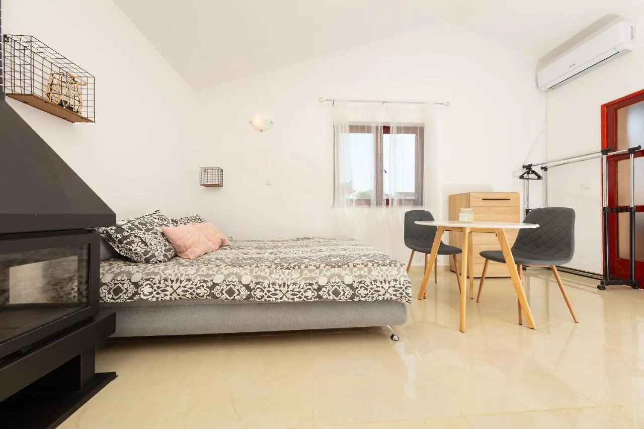 Apartment Villa Lili Pula