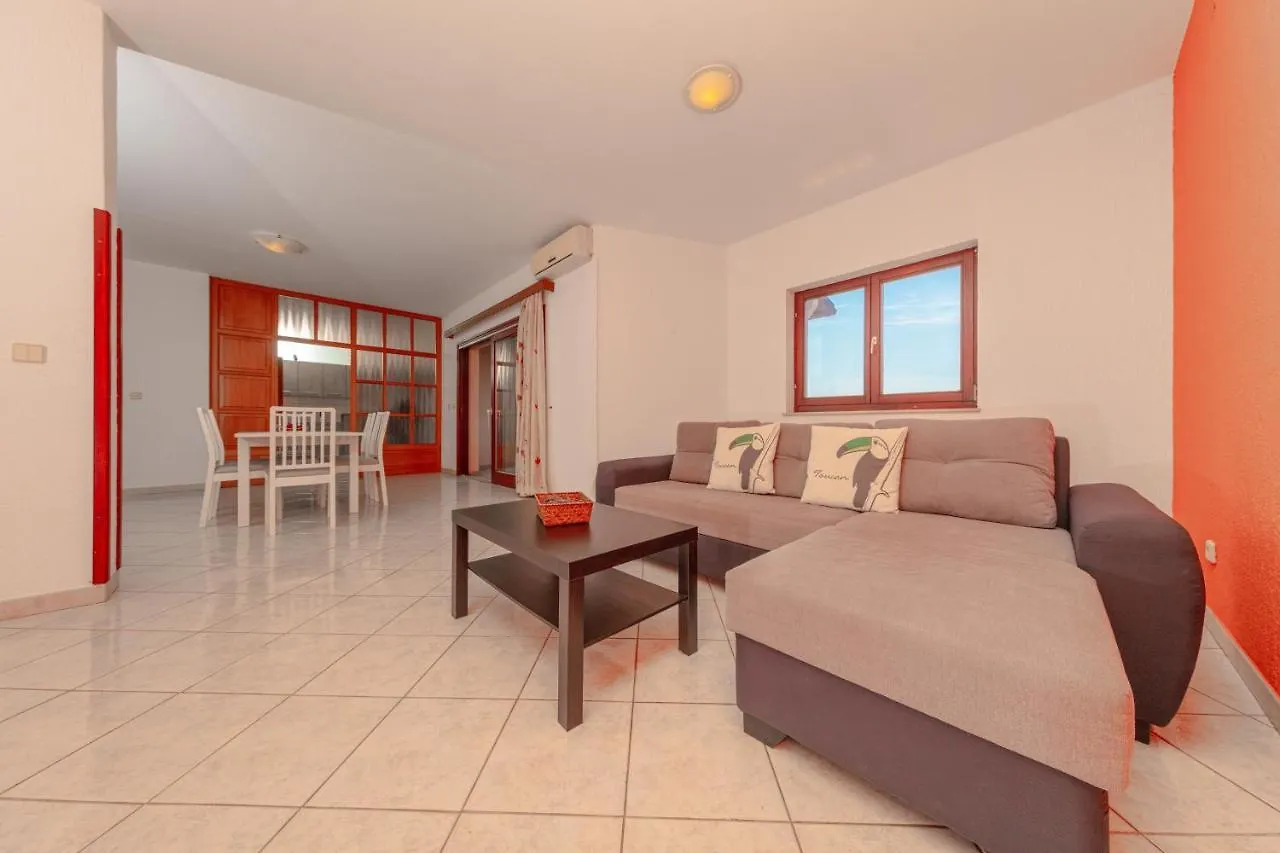 Villa Lili Pula 0*,