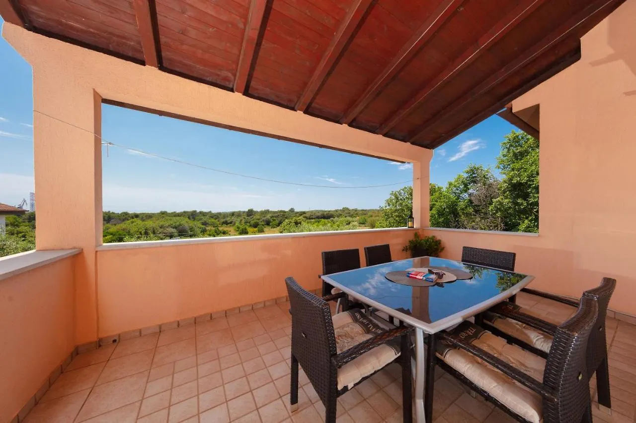Villa Lili Pula 0*,